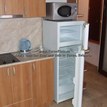 Flats Eu - The Central Railway Station 2*