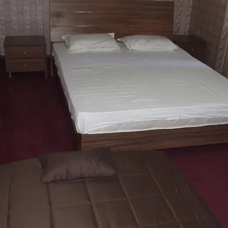 Pensionat Flats Eu - The Central Railway Station 2*
